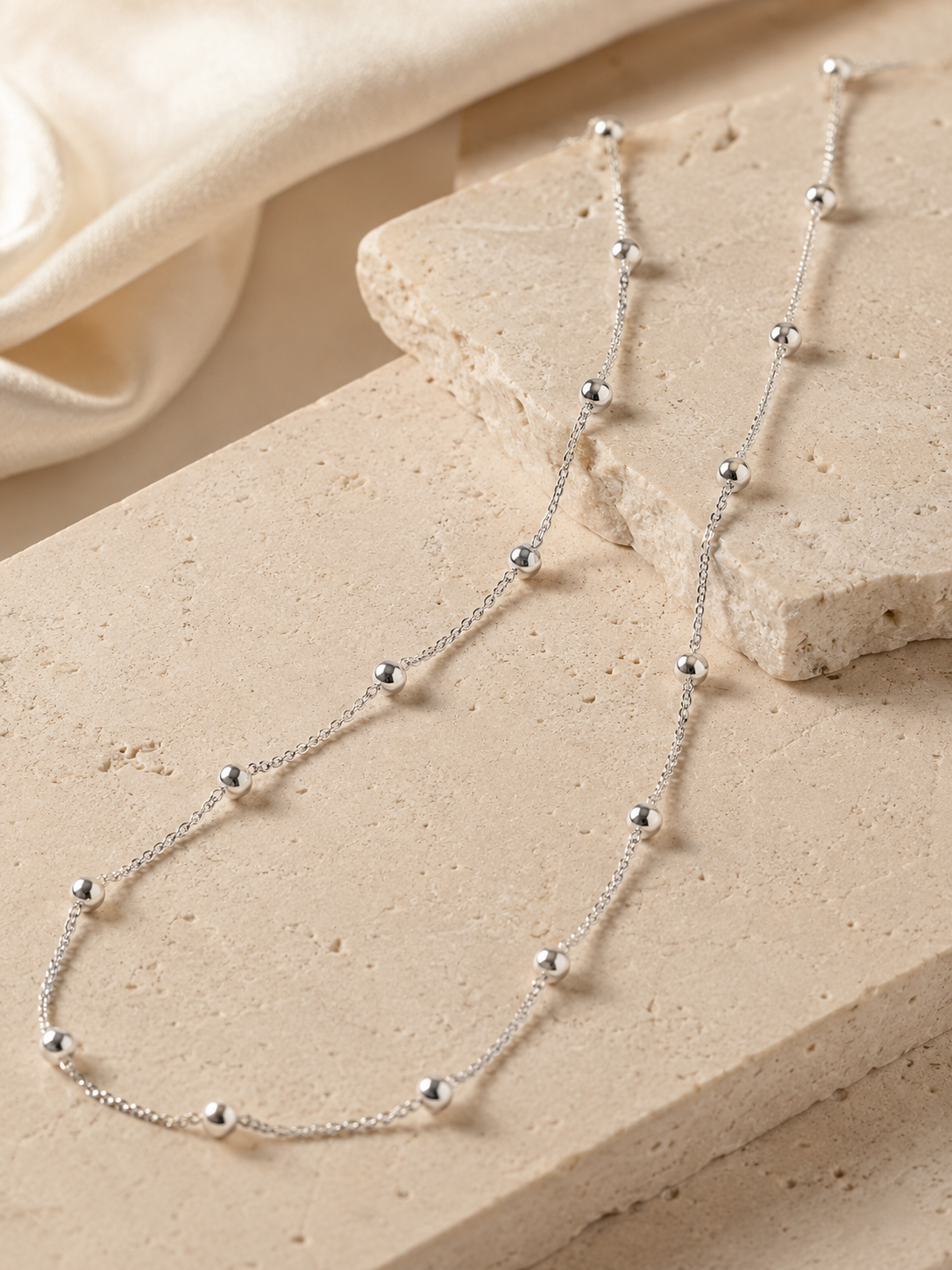 MOONDRIP NECKLACE - Image 2